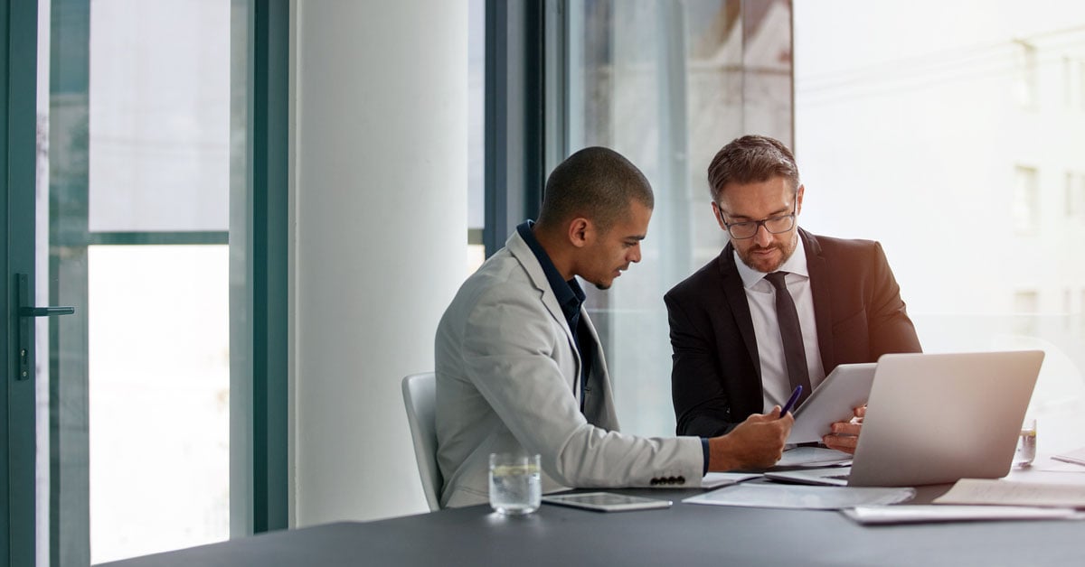 1-1-executive-meeting-in-boardroom